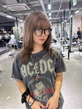 ゲームバイアランスミシー 心斎橋(GAME by Alan Smithee) ハイトーン/グレージュカラー