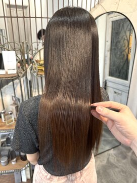 モワ 仙台(Mois) 大人女性の地毛風ツヤストレート