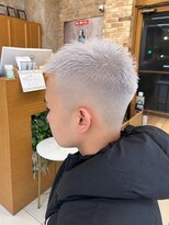 シャンティ 琴似店(Shanti)&nbsp;ホワイトカラー×スキンフェード