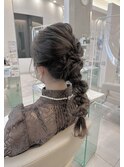 ラフ編み込みアップスタイル