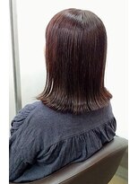 テラ(Terra) 外ハネ切りっぱなしボブ