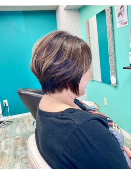 ファンヘアメイク(Fun hair make) くびれショート