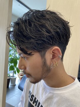 エリマバイフィフス 調布(elima by fifth) センターパート波巻きパーマツーブロック刈り上げメンズパーマ