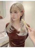 レイヤーカットホワイトベージュベージュカラー色素薄めカラー