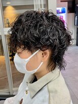 ジーニー 新百合ヶ丘(Genie) フェザーパーマサーフカール刈り上げセンターパート