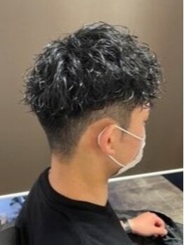 バーバーショップ ノア(BARBERSHOP NOA)の写真/【高井田◇men's限定サロン】デキる男の身だしなみ。経験豊富なスタイリストが理想のスタイルを実現します!