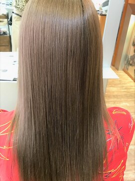 プラグ(Plug) サラサラツヤ髪ロング