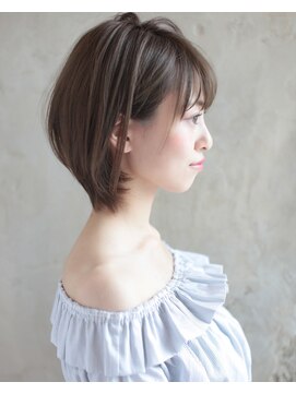 ミラリー 横浜(Mirareee) ひし形 好印象◎小顔 無造作カール ボブディ丸みショート横浜