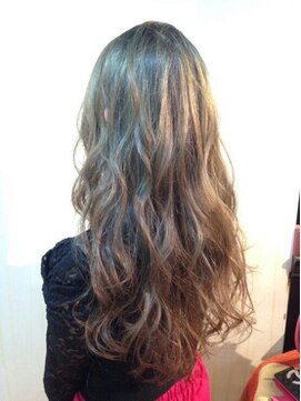 ヘアサロンM 新宿 デザインカラー/厚めバング/ローライト/スリークボブ