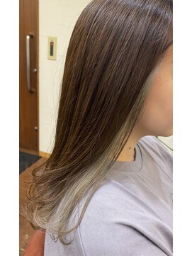 アティック(attic) ナチュラルブラウン+インナーカラーオリーブグレージュ♪