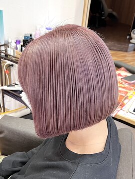 ファヴォリヘアー(favori hair) ミニボブ／ブリーチカラー／くすみバイオレット