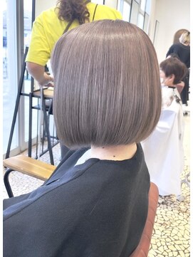 クアトログランシュ ひたちなか店(QUATRO×GranCieux) ミルクティーグレージュ