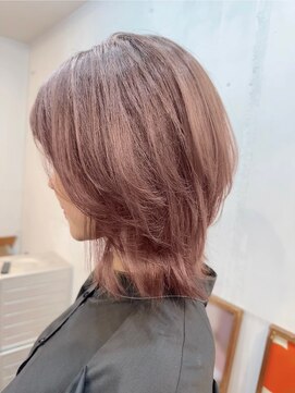 スタンス(stance) ピンクベージュ～クビレラインが魅惑のウルフミディ！