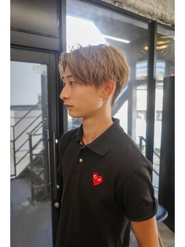 スレイ 西宮(SLAY) 波巻きハイライトアップバングツーブロックマッシュ