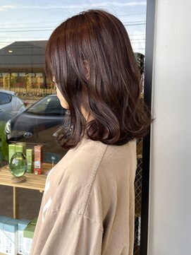 ナンバー(number+) 20代30代40代大人可愛い艶感ピンクブラウン肩ライン