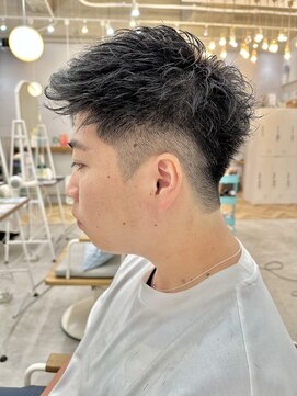 ロミーオム 本厚木(ROMMY. Homme) 刈り上げ短髪アップバングショート束感ビジネスメンズヘア