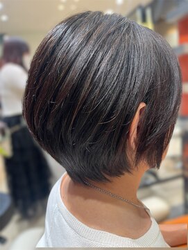 メゾンブラン 川西阪急店(Maison Blanc) 大人の丸みショート