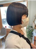 艶感のある前下がりボブ×ダークカラー