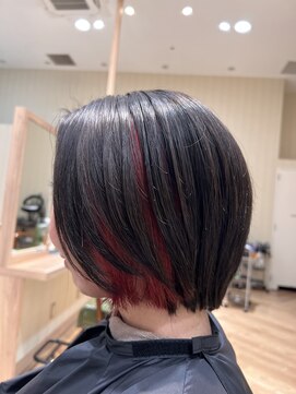 カシータヘアリゾート 熱田千年店(Casita Hair Resort) インナーレッド×アゴラインボブ