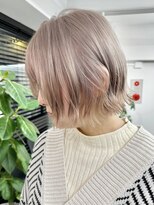 キラ 静岡(KILLA)&nbsp;ホワイトベージュ/ニュアンスペールピンク/波巻きボブ/ブリーチ