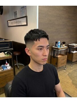 ワンワンオー バーバーショップ 博多店(@110 BARBER SHOP) サイドパートローフェードミドルフェード無造作ヘアナードヘア