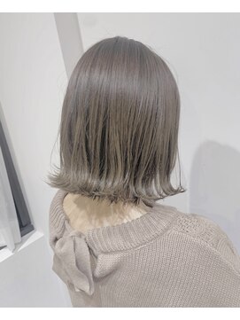 ヘッツ 仙台駅前店(HETTU) LEMO 切りっぱなしボブ 透明感グレージュカラー