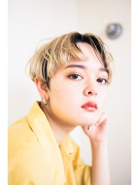 ピズム(PISM) 耳かけハンサムイメチェンショート／ハイライト＆ローライト