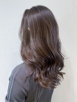 アイティー バイ アルバム 浦和店(IT by ALBUM)&nbsp;グレーロング_くびれヘアビタミンカラーメルティカラー_ba321372