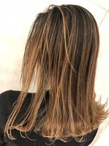 エヌプラス(N+)&nbsp;黒髪グラデヘアーオリーブグレー小顔に見せるヘアココアベージュ
