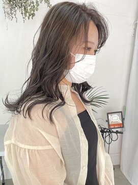 オー(OOO) ラベンダーグレージュ