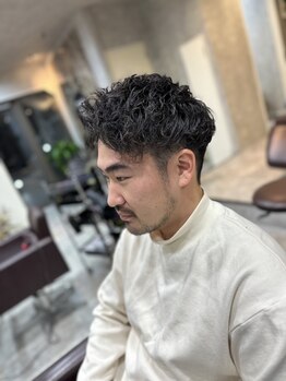 ベベ('BEBE)の写真/カウンセリングで要望をくみ取り、骨格や髪質を見極めてカットしてくれるから、ONもOFFもキマるスタイル！
