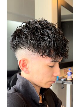 リベラル 天神(LIBERAL) バロックパーマ