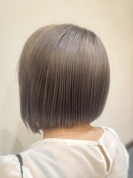 ブランカ バイ リッカ(Blanca by Ricca) フォギーミルクティー/ボブ