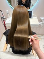 ロエ(LOE) ヘーゼルベージュレイヤーカット顔周りレイヤーブリーチなし