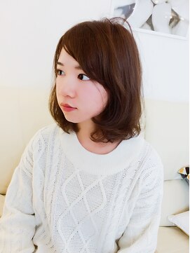 ヘアーアンドビューティー ルーツ(hair&beauty #roots) スポンテニアス×ブルージュカラー×ミディ