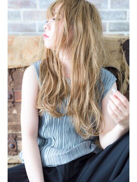 ミエル ヘア 新宿(miel hair) 〈mielhair新宿〉ハイトーン 抜け感ゆるロング ブリーチ