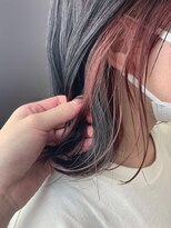 キュオンシア(CUEON. ciea)&nbsp;切りっぱなしボブ×インナーカラー×サーモンピンク
