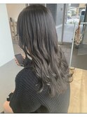 オリーブグレージュ