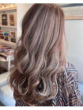 プラム 銀座店(plum ginza) 【阿部】レイヤーカット×コントラストハイライト