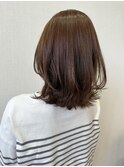 ピンクベージュ
