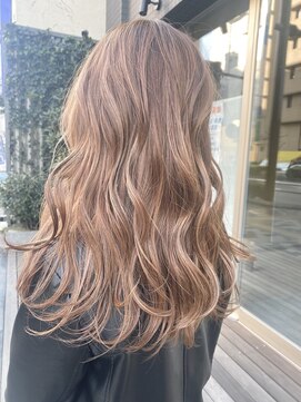 リフル 八王子(RIFULL) ハイライト　レイヤー ショートヘア　ボブ　くびれレイヤー