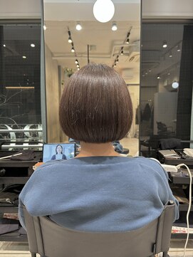 トロワエピ 表参道(Trois epis) あごライン丸みミニボブ