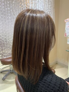 アズール 草加(azule) ナチュラルハイライト　ケアブリーチ　ベージュ