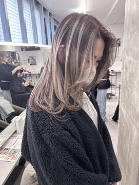 キング 梅田(K!ng) 縮毛矯正髪質改善ハイライトレイヤーカット梅田美容室エクステ