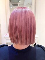 ネウィサリュー 立川(newi saLyu)&nbsp;髪質改善/ハイトーンカラー/ブリーチ/ピンク/切りっぱなしボブ