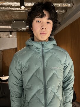 アン モラ(Un mora) ミディアムパーマ/メンズパーマ