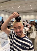 金髪坊主くん