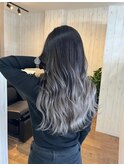 バレイヤージュ　シルバー　ブリーチ