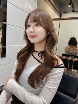 エルメ(Elme) 顔周りレイヤーをいかしたくびれヘア♪【河崎】