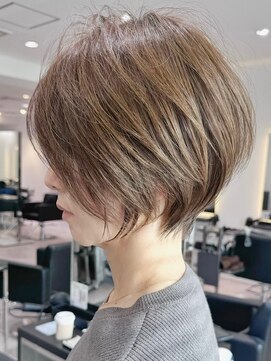 バンプ ギンザ(BUMP GINZA) 30代40代50代ショート似合わせ白髪ぼかし前髪あり髪型